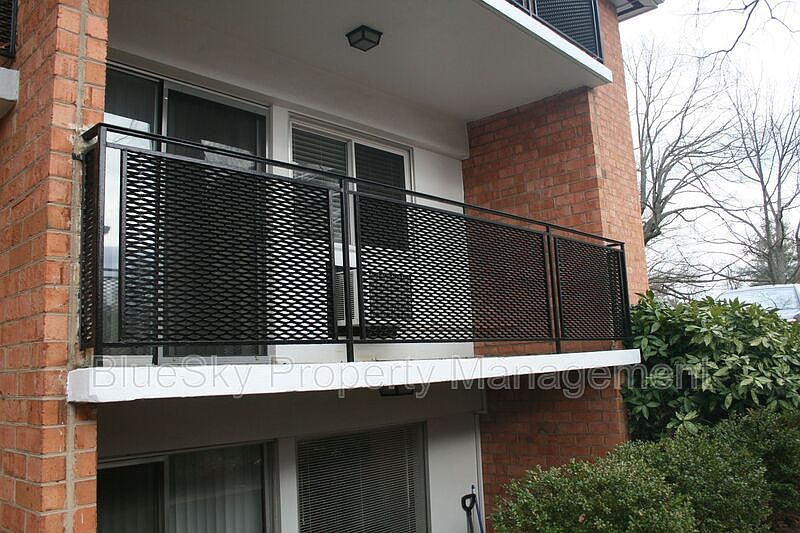 2nd image of 1800 Jefferson Park Ave #A32