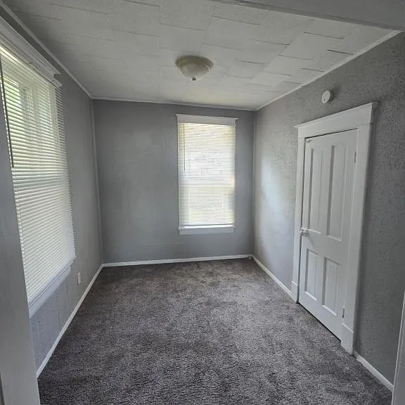 402 SW 3rd St — Photo 11