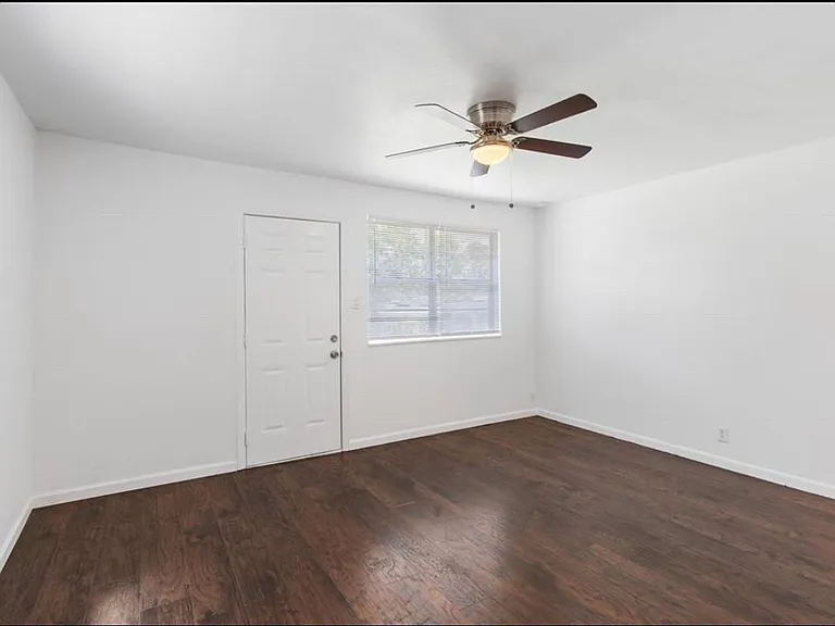 8410 Elrod St — Photo 5
