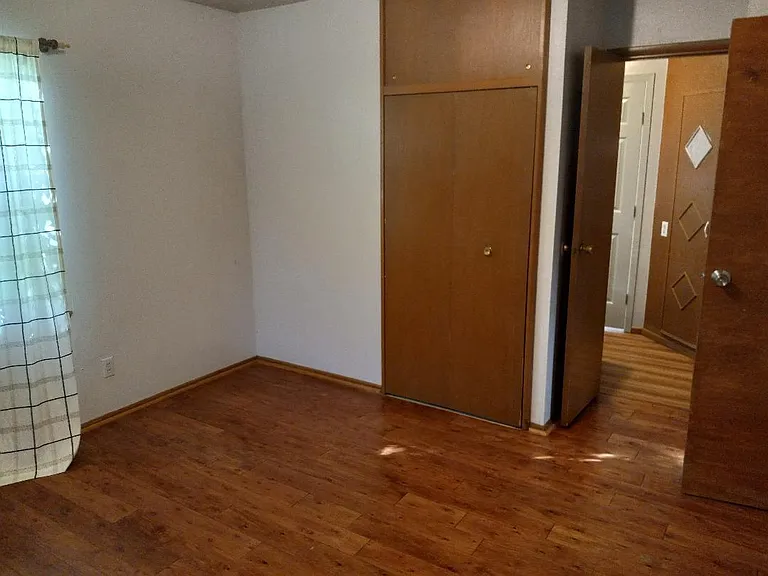 Spacious 2nd bedroom with 1/2 bath