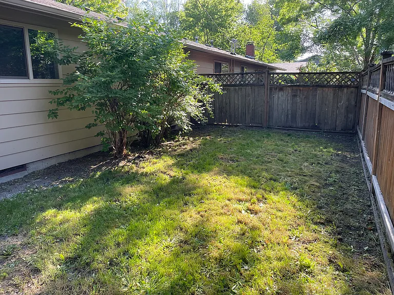 1319 NW 23rd St — Photo 19