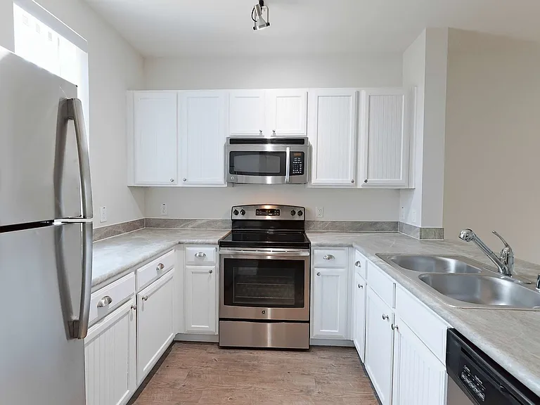 The District At Cypress Waters - Parson's Green — Photo 128