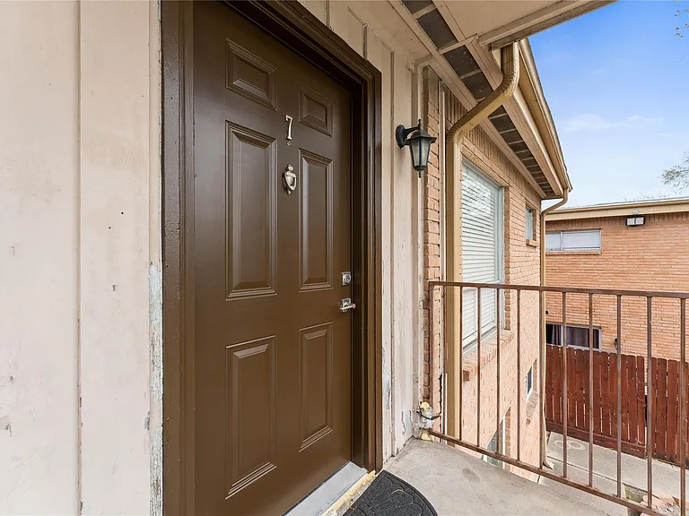 8118 Albacore Dr #7 — Photo 18