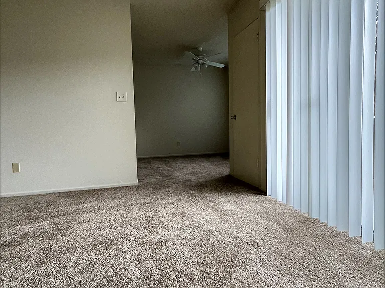 21025 Victor St. — Photo 16