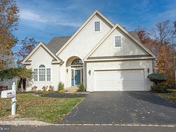 2nd image of 625 N Settlers Cir