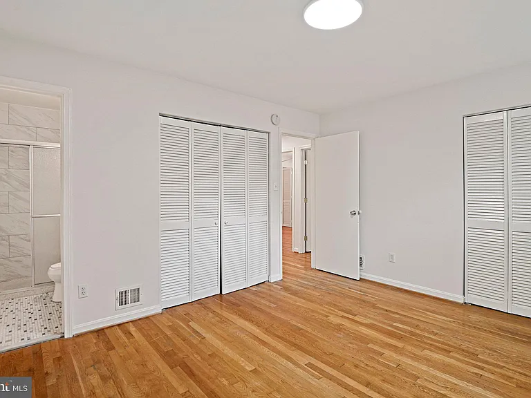 8701 Parliament Dr — Photo 16