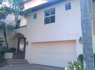 911 Mizzenmast Ln, Tampa, FL 33602