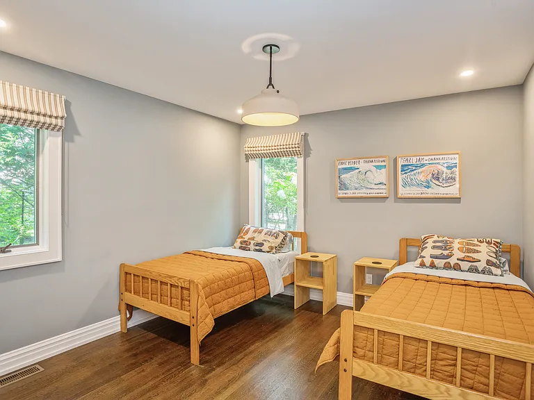 150 Kings Point Rd — Photo 10