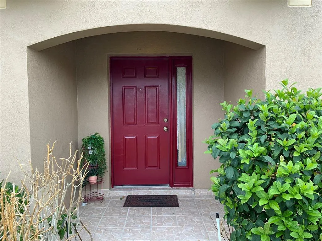 4 bed, 2.0 bath, 2545 sqft, $3,200 — Photo 2