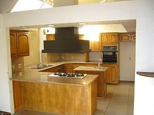 1st image of 605 W Dover Dr