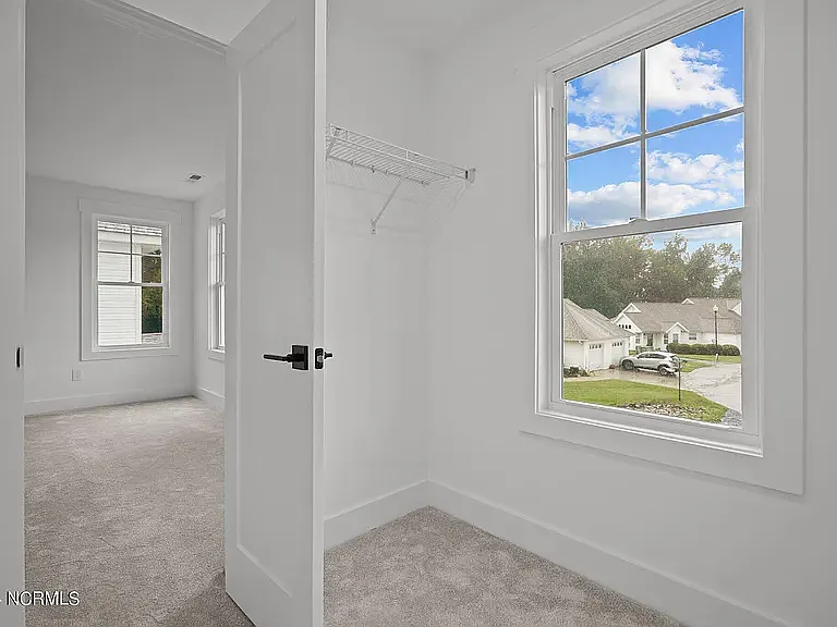 3206 Belmont Cir — Photo 11