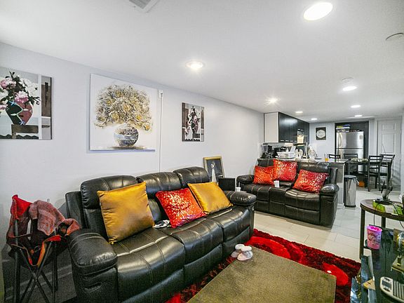 4th image of 732 N 49th St #768b9b410