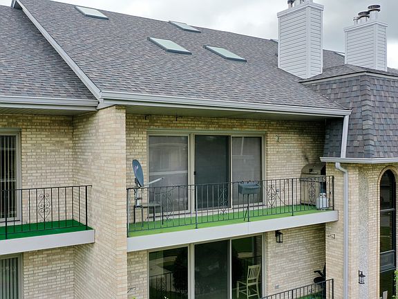 3rd image of 9048 Del Prado Dr APT 2N