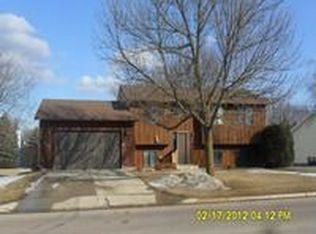 989 Crestview Ln NE, Owatonna, MN 55060