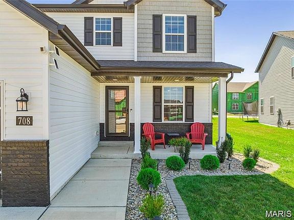 3rd image of 708 Conner Cir