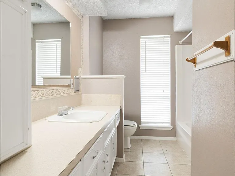 2808 Morenci St — Photo 20