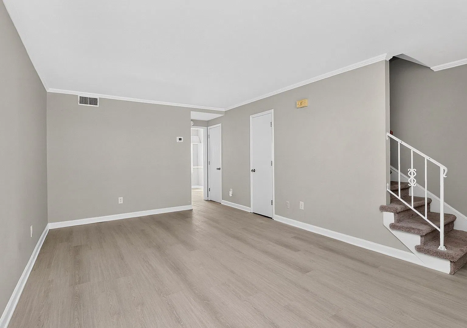 Beautiful Two Bedroom Condo in Ashbrook Community! — Photo 3