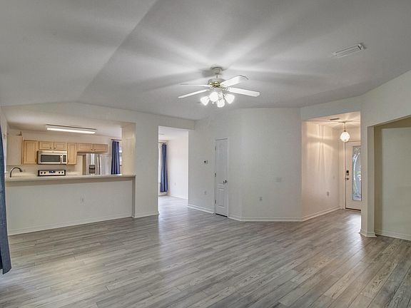 2nd image of 2077 Shadow Lake Dr
