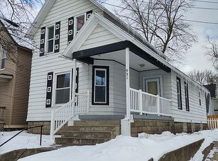 931 10th St NW, Grand Rapids, MI 49504