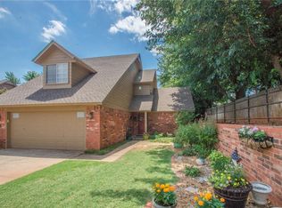 28 Coventry Ct, Edmond, OK 73012