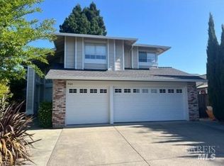 9405 Wellington Cir, Windsor, CA 95492