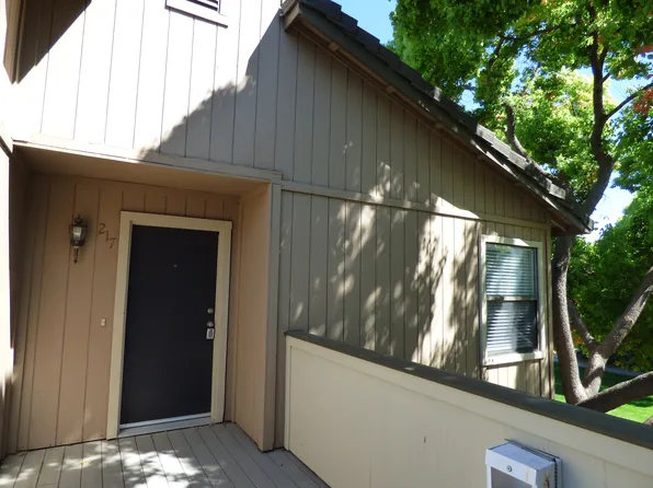 217 Del Monte Ln, Morgan Hill, CA 95037