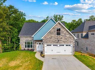 3083 Bridgewater Blvd, Morristown, TN 37814