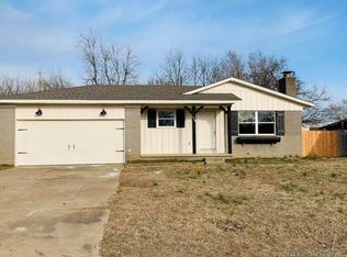 339 N 21st St, Collinsville, OK 74021