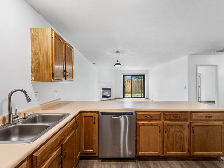 165 Westhaven Dr — Photo 25