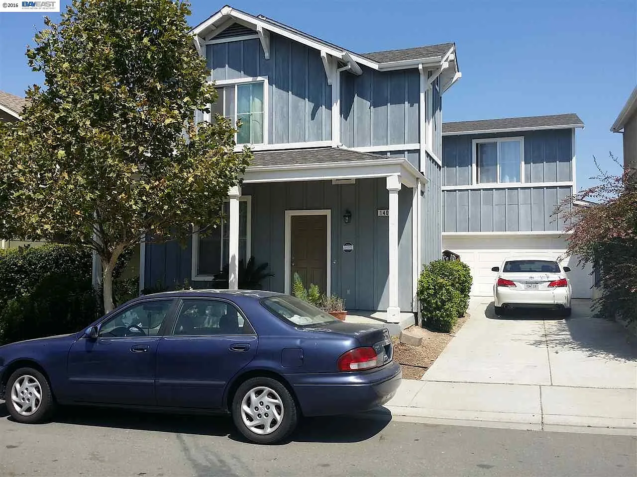140 Gibson Ave photo 1