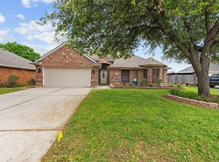 3740 Regency Cir, Fort Worth, TX 76137