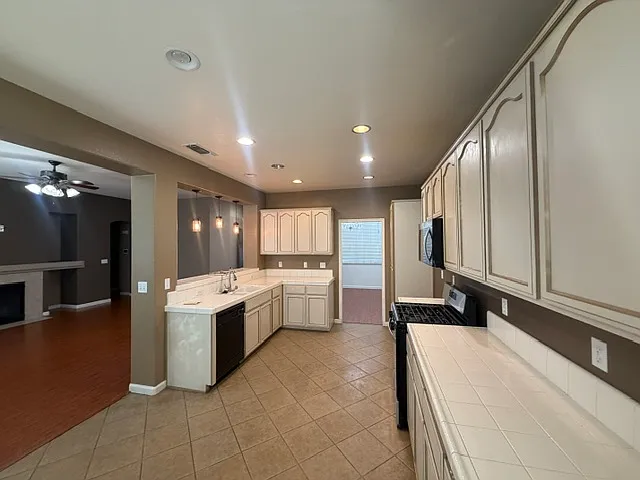 3668 Waynesboro Dr — Photo 9