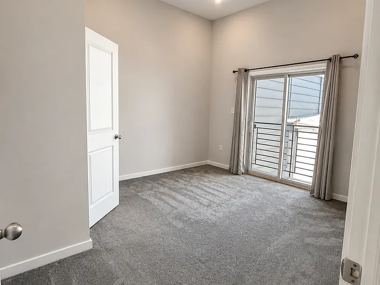 4304 Cresson St — Photo 10