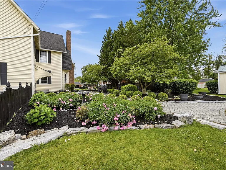 7919 Church St — Photo 42