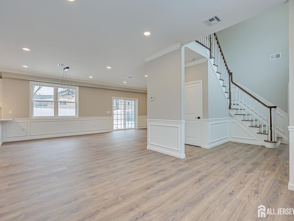 1st image of 7 Vale St