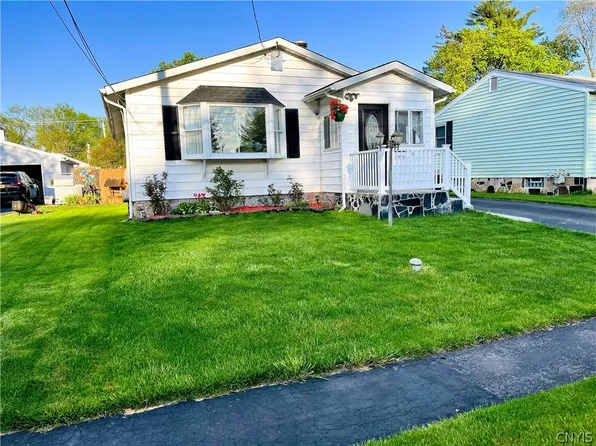 114 Revere Ave, East Syracuse, NY 13057