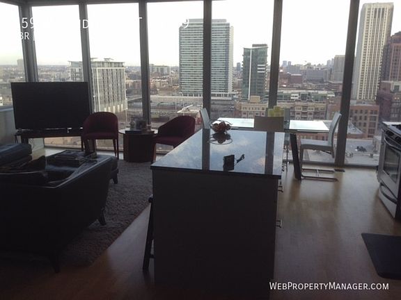 5th image of 659 W Randolph St APT 1709