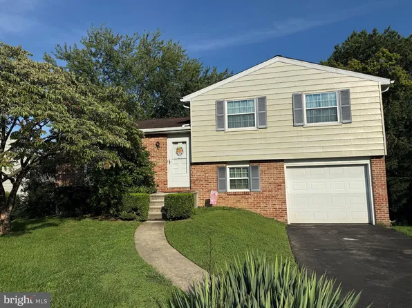 15 Elm St, Reading, PA 19606