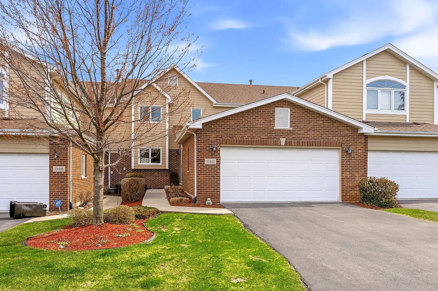 19416 Cranfield Ln photo 1