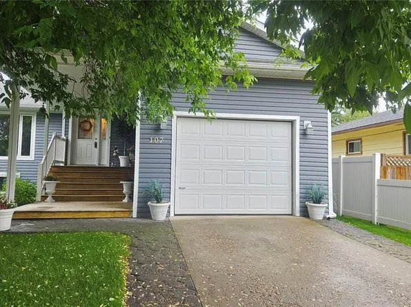 107 3rd STREET S, Wakaw, SK S0K 4P0