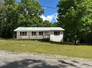 32 Pine St, Evening Shade, AR 72532