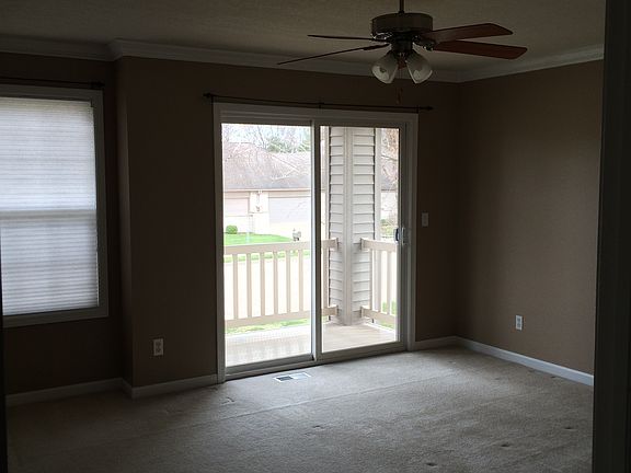3rd image of 11217 Oakwood Dr #71