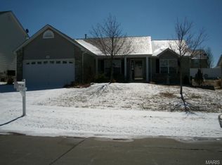 208 Ashford Oaks Dr, Wentzville, MO 63385