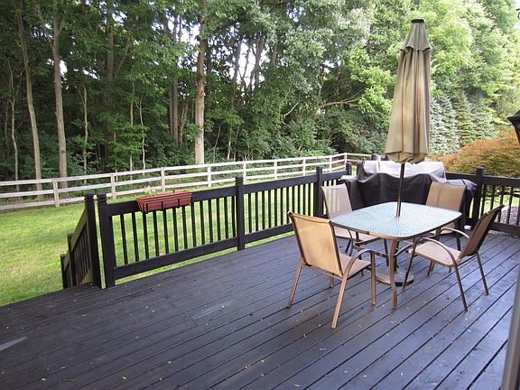 5th image of 2358 Westminster Dr