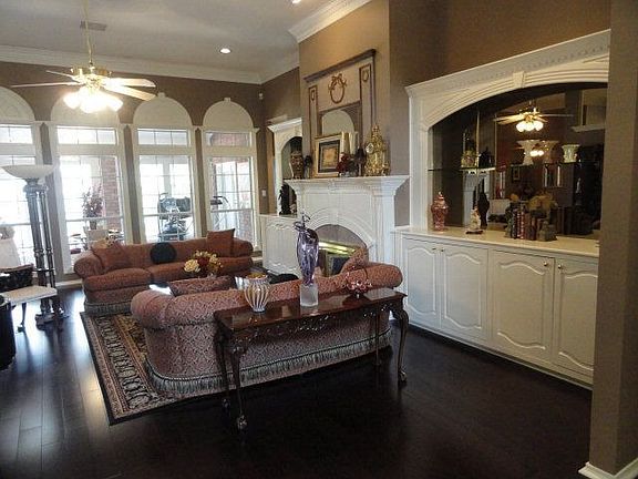 4th image of 30 Preston Oaks Cir