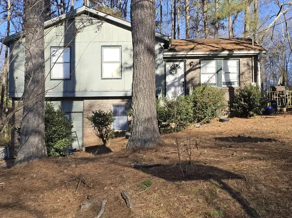 18 E Eli Dr, Carrollton, GA 30117