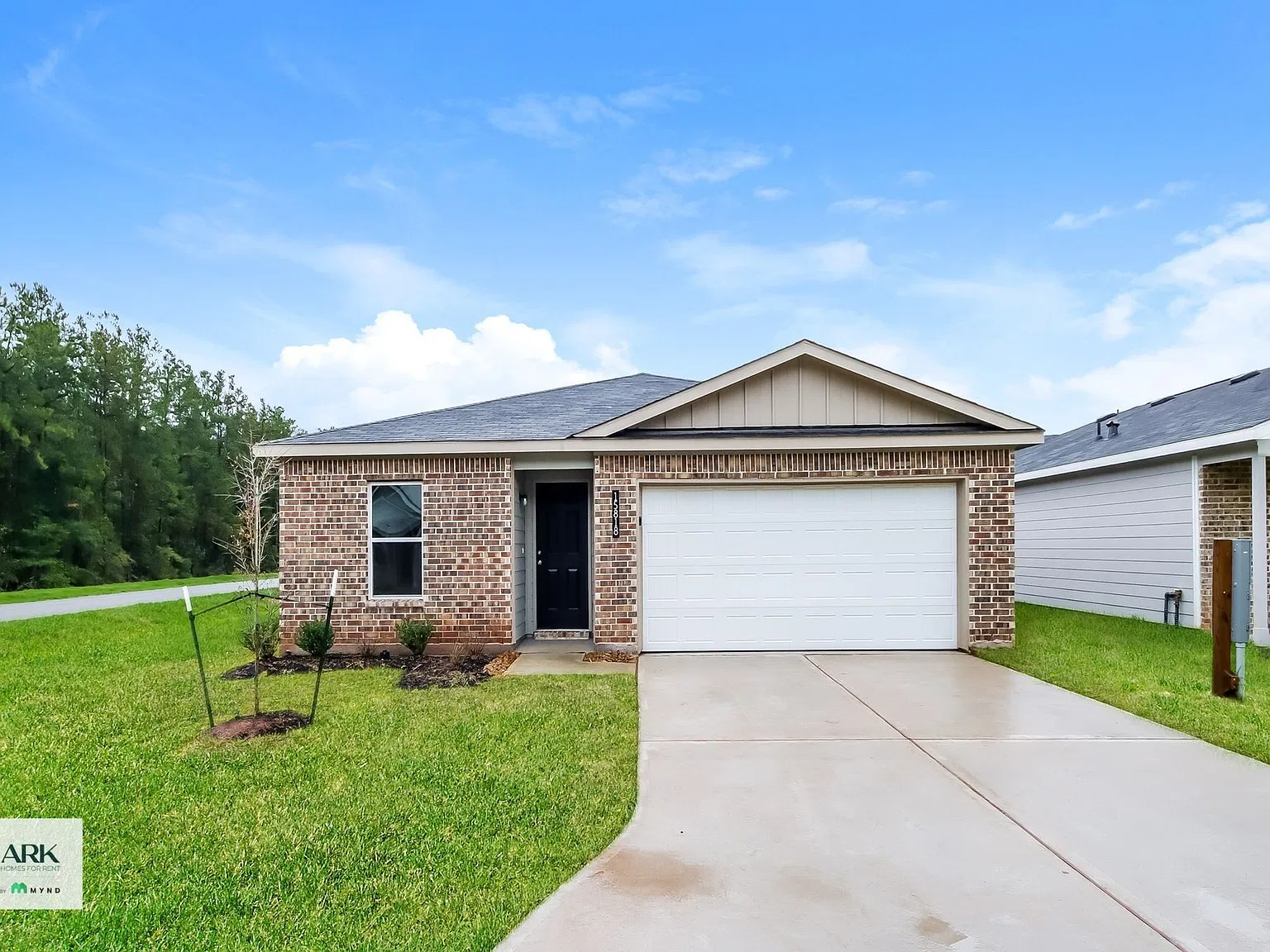 4 bed, 2.0 bath, 1400 sqft, $1,575 — Photo 1