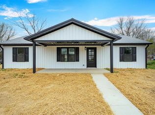 304 W 5th St, Livermore, KY