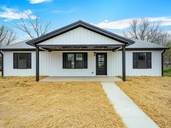 304 W 5th St, Livermore, KY 42352