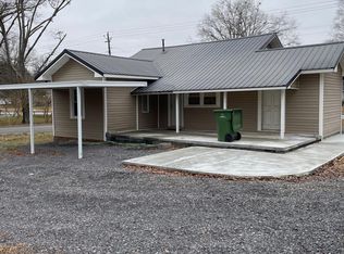 318 W Fort St, Chatsworth, GA 30705